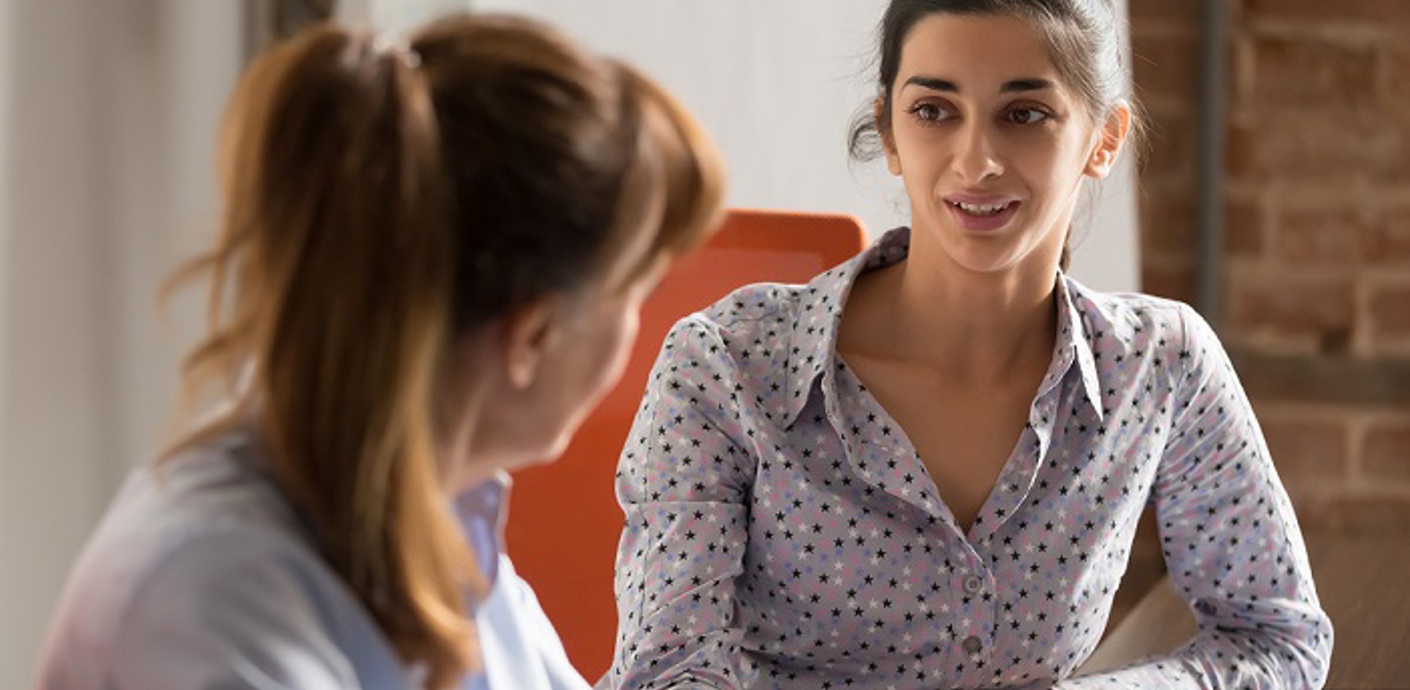 nojs Two people talking